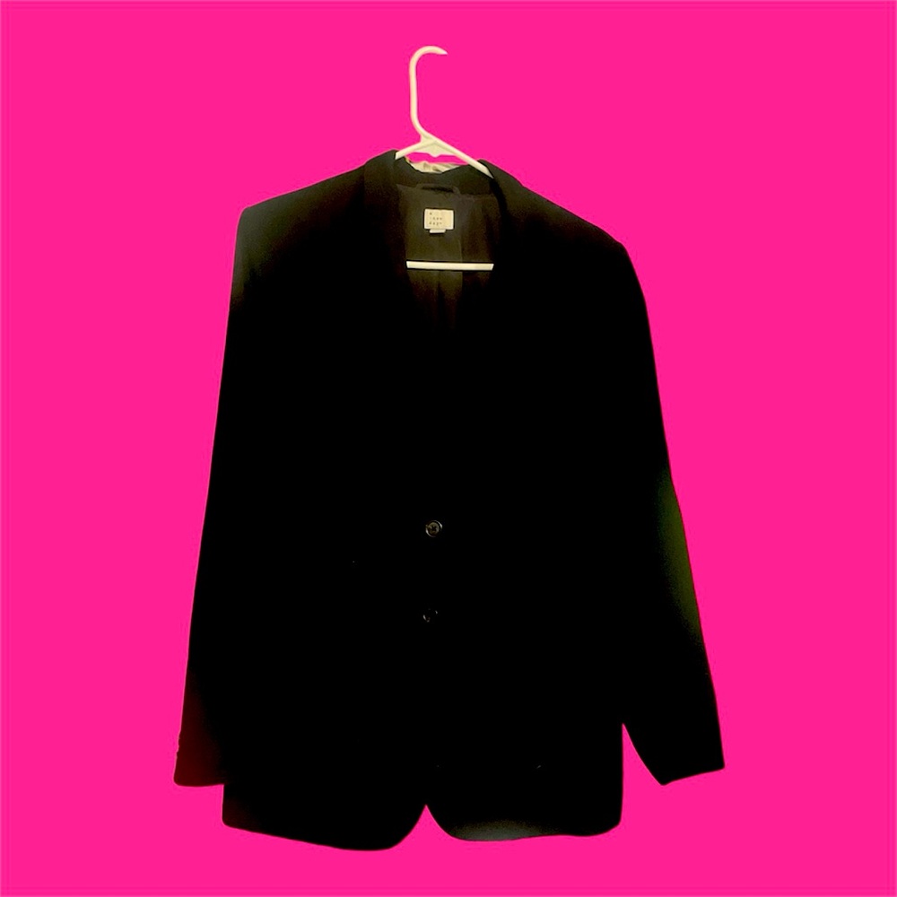 blazer from target size m, 2 faux pockets, 2 front buttons & 4 button sleeves